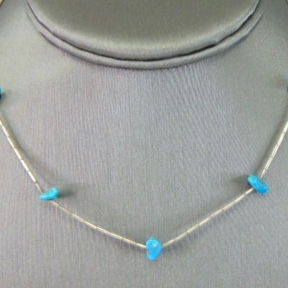 Womens Vintage Sterling Silver Turquoise Necklace